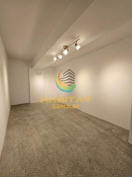 Apartament cu 4 camere decomandat, mobilat în Decebal