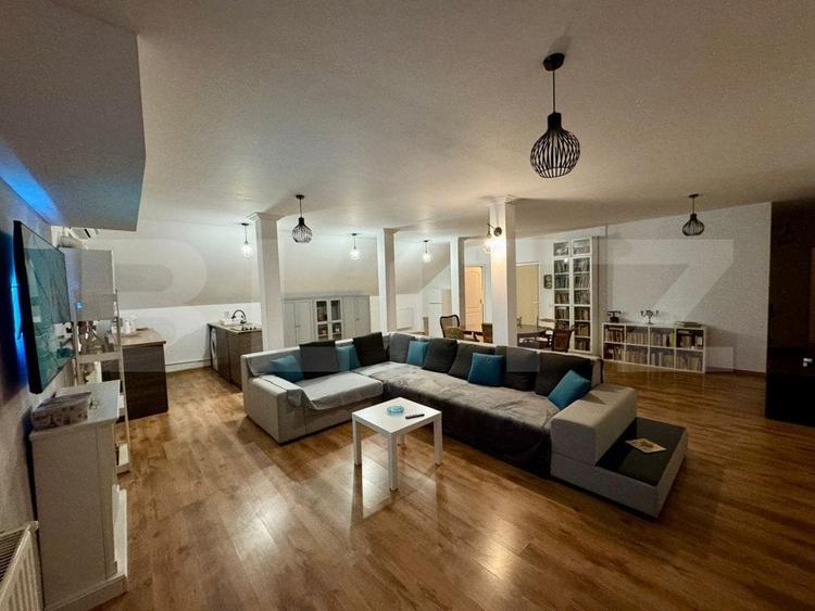 Apartament cu 3 camere decomandat, mobilat în Cârcea