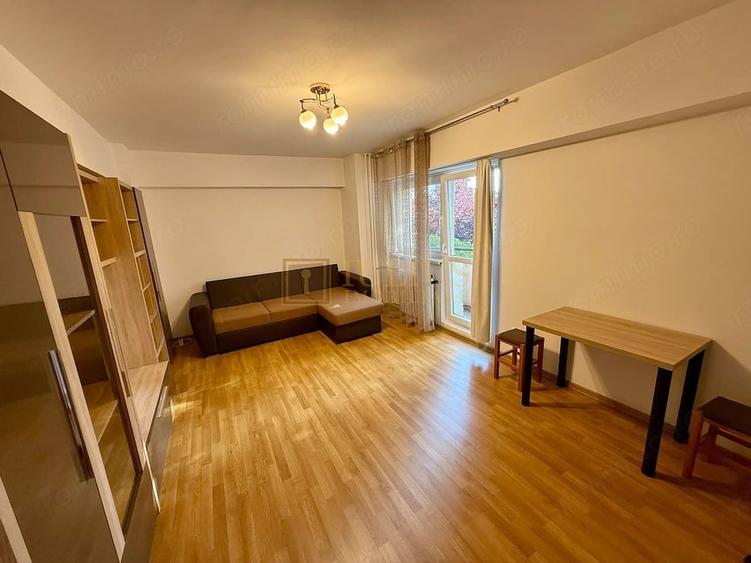 Garsonieră decomandată în Soarelui