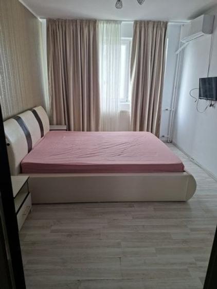 Apartament cu 3 camere decomandat, mobilat în Titan