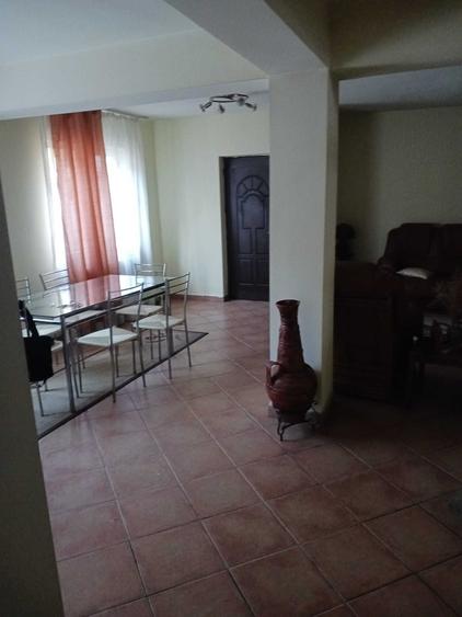 Casă cu 4 camere în Micro 4