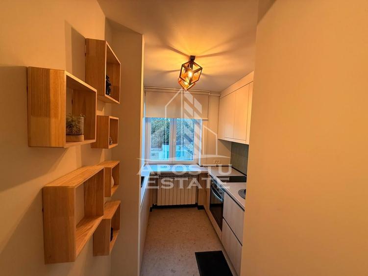 Apartament cu 2 camere semidecomandat în Semicentral