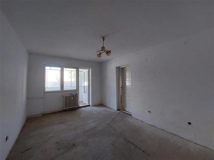 Apartament cu 2 camere semidecomandat în Podgoria