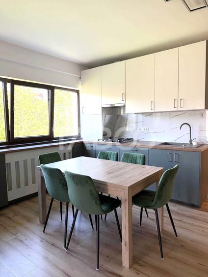 Apartament cu 3 camere semidecomandat, mobilat în Andrei Mureșanu