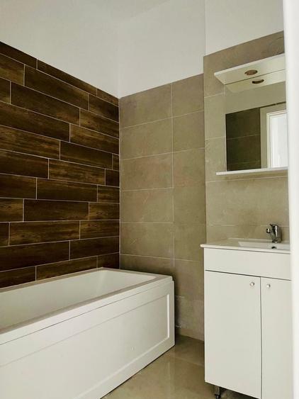 Apartament cu 2 camere decomandat în Titan