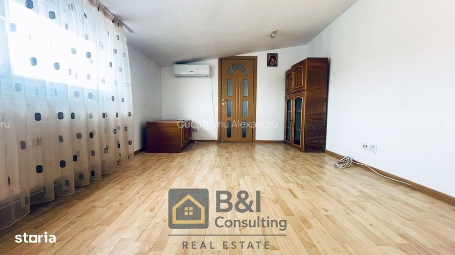 Apartament 2 camere decomandate de vanzare Zona Nicolina (Str. Liber