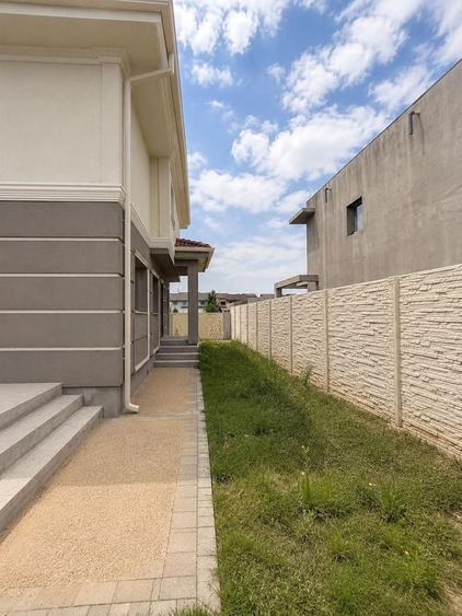 Duplex cu 4 camere cu Canalizare în Moșnița Nouă