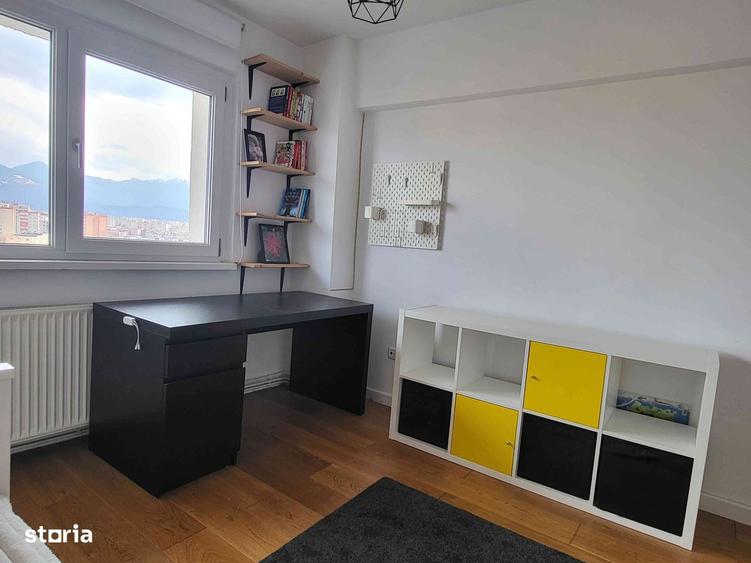 Apartament cu 3 camere decomandat, mobilat în Exterior Vest