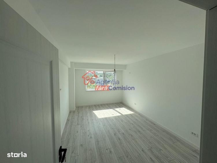 Apartament cu 3 camere decomandat în Bârnova