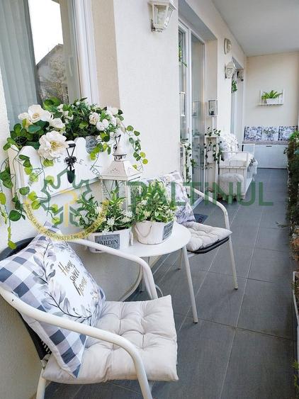 Apartament cu 3 camere decomandat, mobilat în Central