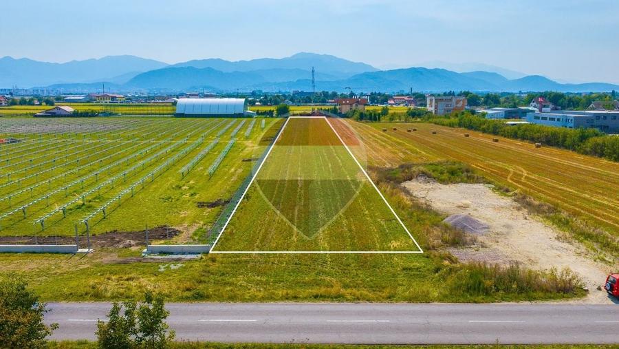 Teren Construcții intravilan de 5686 mp, în Stupini