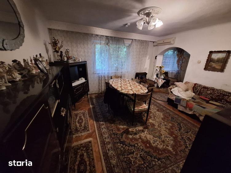 Casă cu 3 camere cu Teren 636 Mp în Cetate