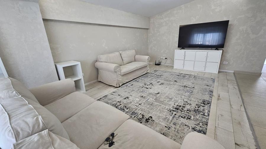 Apartament cu 3 camere decomandat în 1 Decembrie 1918