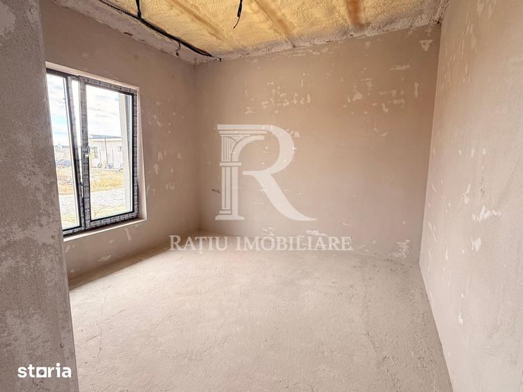 Casă cu 3 camere cu Teren 300 Mp în Sânmartin
