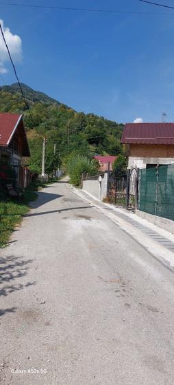 Casă cu 4 camere în Ciungetu