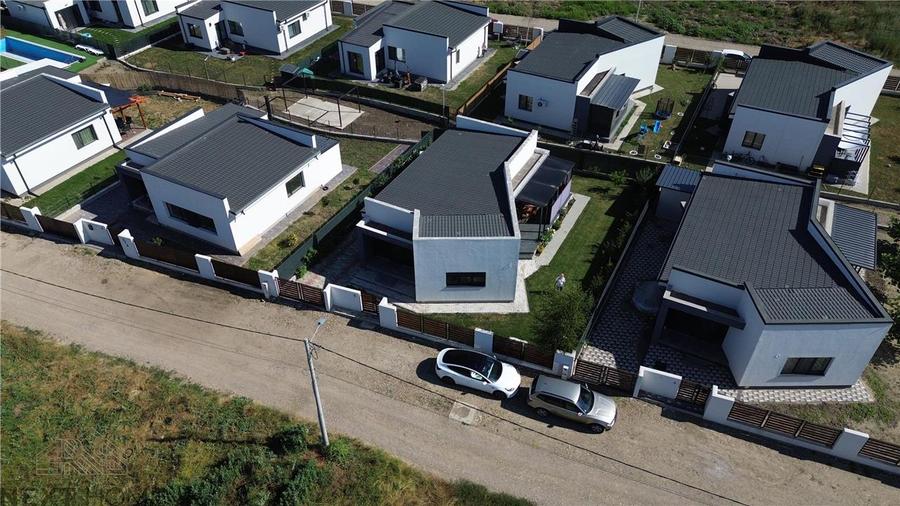 Casă cu 3 camere cu Piscina în Câmpineanca