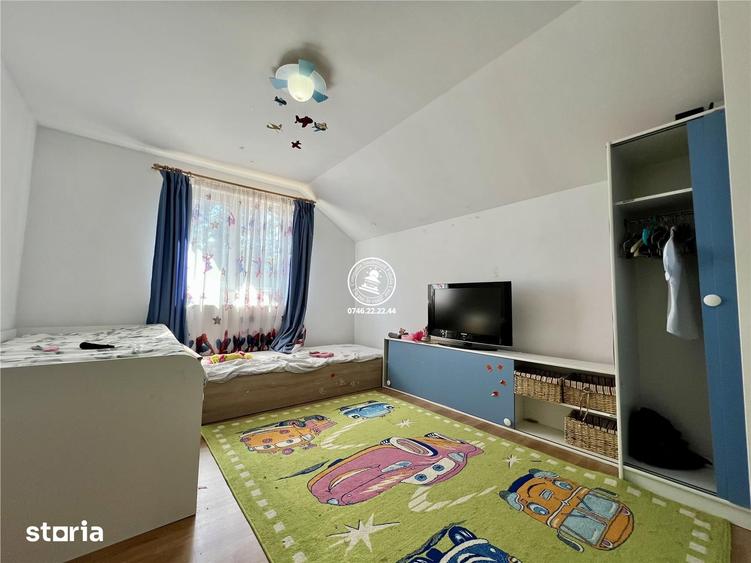 Casă cu 5 camere cu Teren 500 Mp în Miroslava