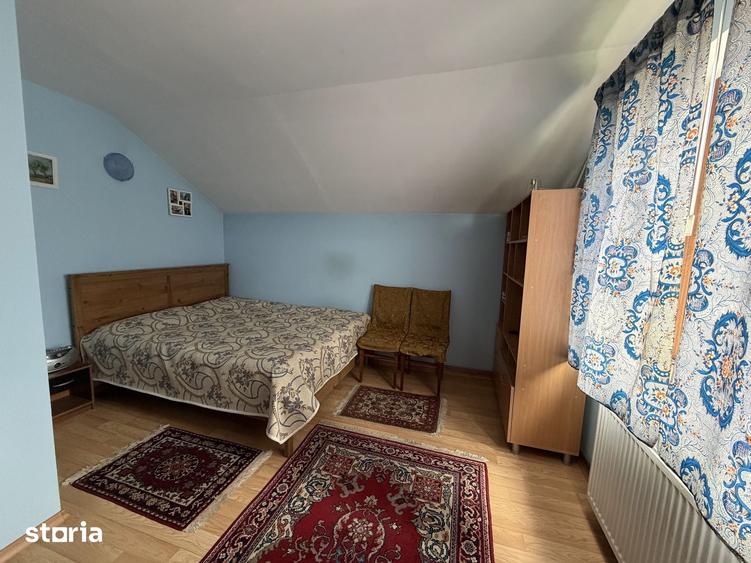Casă cu 4 camere decomandat cu Teren 920 Mp în Central