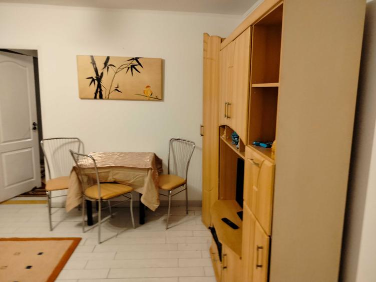 Apartament cu 2 camere semidecomandat în Moroasa 2