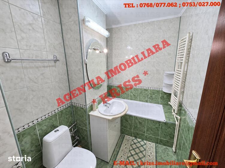 Apartament cu 3 camere decomandat în Prundu