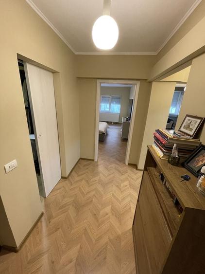 Piața Sf. Gheorghe | Decomandat | Renovat | Centrală proprie | Boxă 16 mp - 5