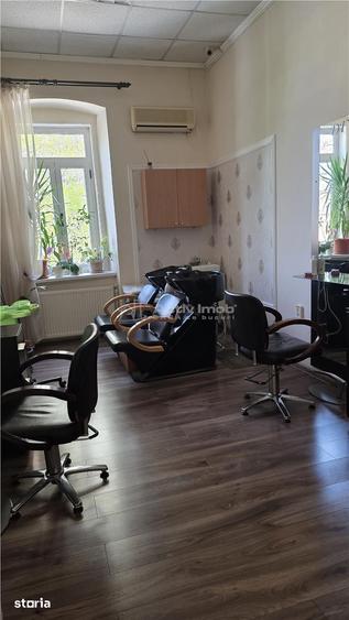 Casă cu 10 camere cu Teren 1302 Mp în Ultracentral