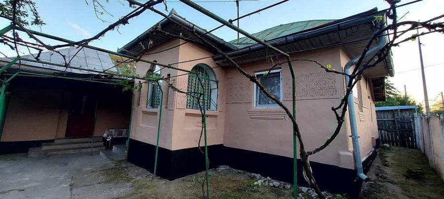 Casă cu 4 camere în Iliești