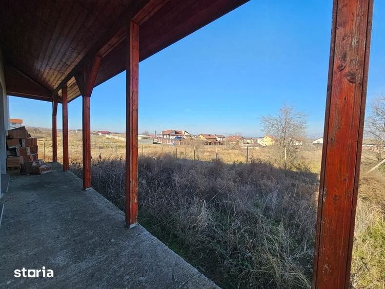 Casă cu 5 camere cu Teren 490 Mp în Somova