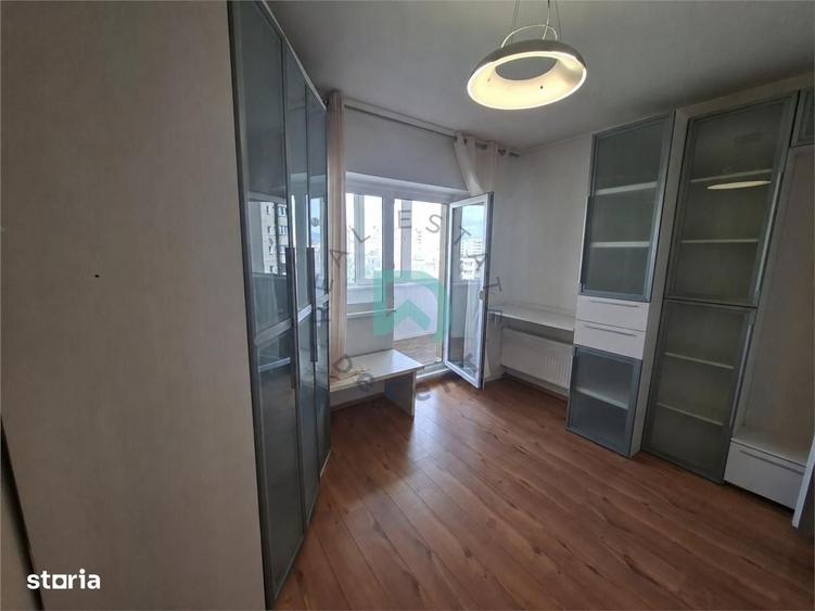 Apartament cu 3 camere în Răcădău