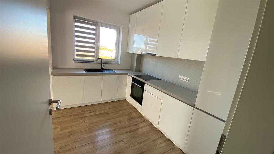 Apartament cu 2 camere decomandat, mobilat în Avantgarden