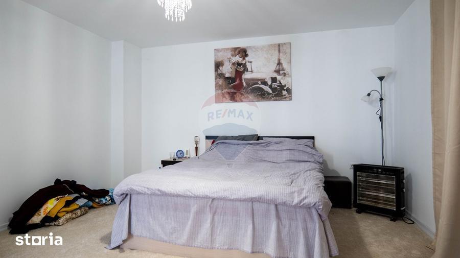 Casă cu 5 camere cu Teren 1063 Mp în Corbii Mari