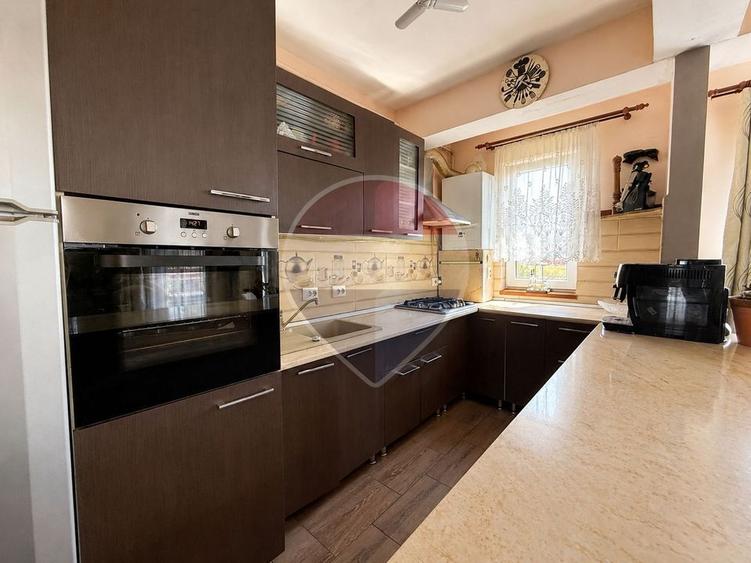 Apartament cu 2 camere semidecomandat în Florești