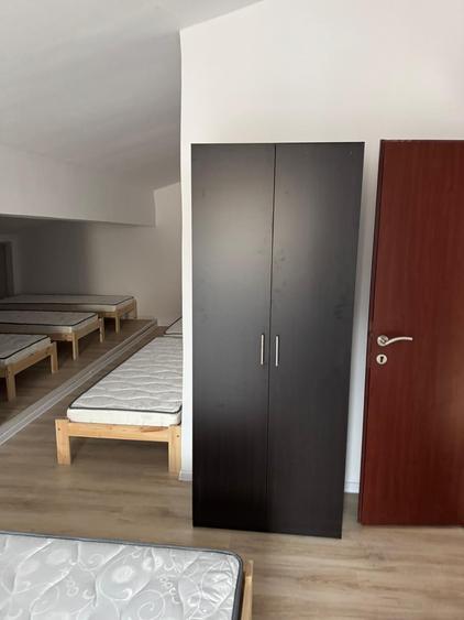 Apartament cu 12 camere decomandat, mobilat în Pipera