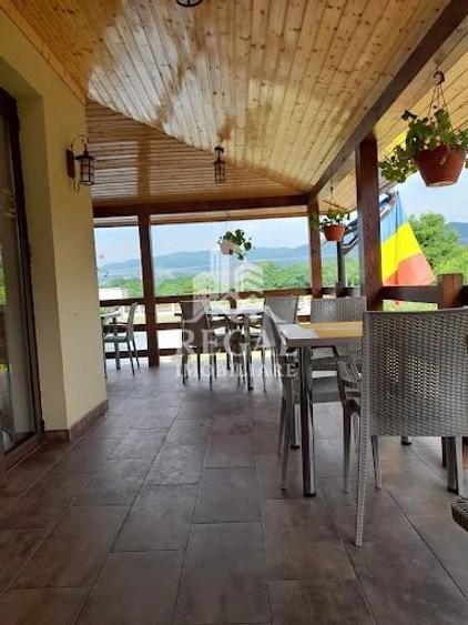 Hotel/Pensiune, de 759 mp, în Plopi