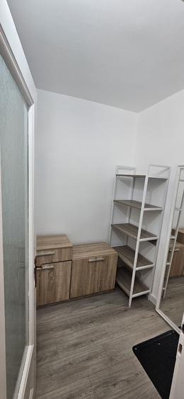 Apartament cu 3 camere decomandat în Petru Rareș