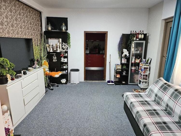 Casă cu 3 camere cu Teren 100 Mp în Exterior Vest