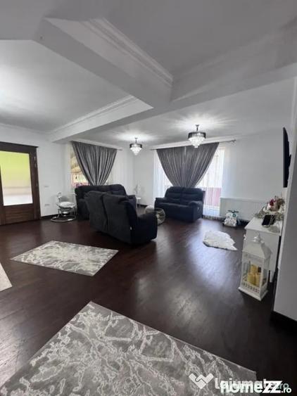 Casă cu 7 camere cu Teren 250 Mp în Rădăuți