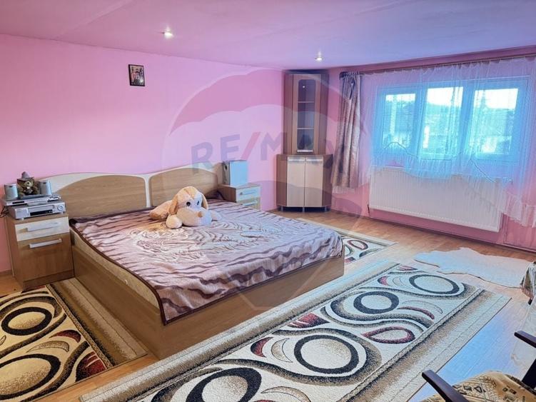 Casă cu 3 camere cu Teren 356 Mp în Nord
