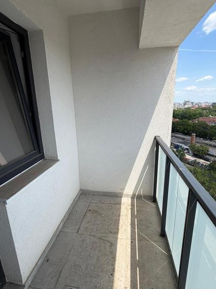 Penthouse cu 4 camere decomandat în Parcul Carol