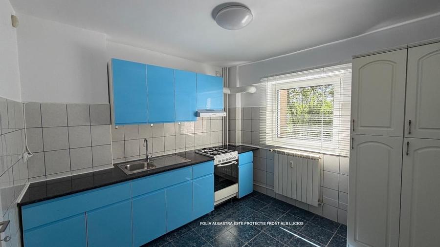Apartament cu 3 camere decomandat, mobilat în Tineretului