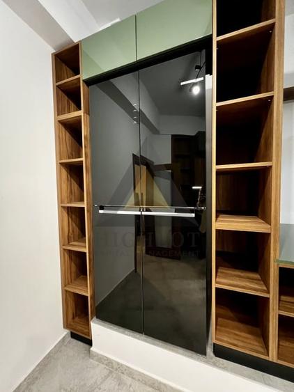 Apartament cu 4 camere semidecomandat, mobilat în Pache Protopopescu