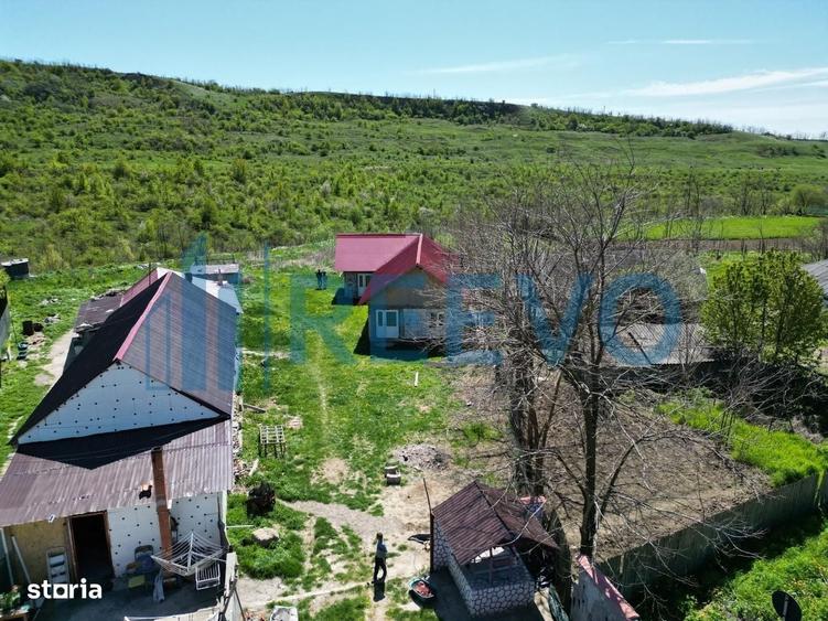 Casă cu 3 camere în Drăgești