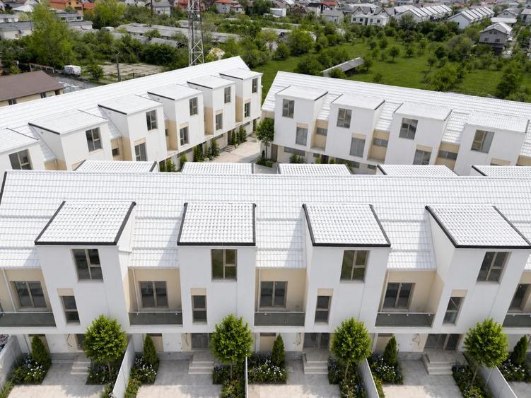Duplex cu 5 camere cu Canalizare în Chiajna