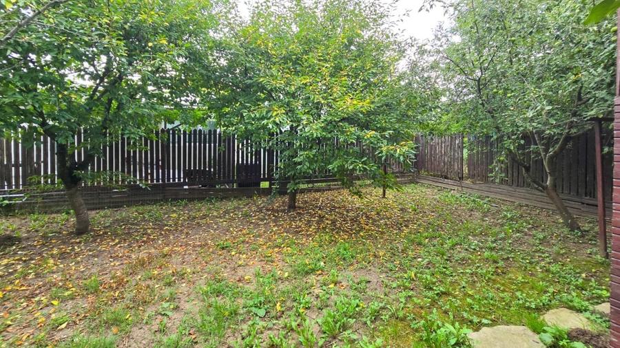 Casă individuală cu 7 camere cu Teren 700 Mp în Snagov
