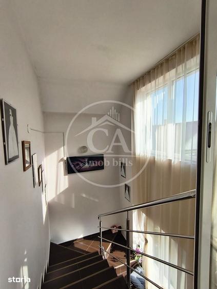 Casă cu 6 camere cu Teren 470 Mp în Episcopia Bihorului