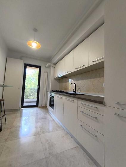 Apartament cu 3 camere decomandat în Bucium