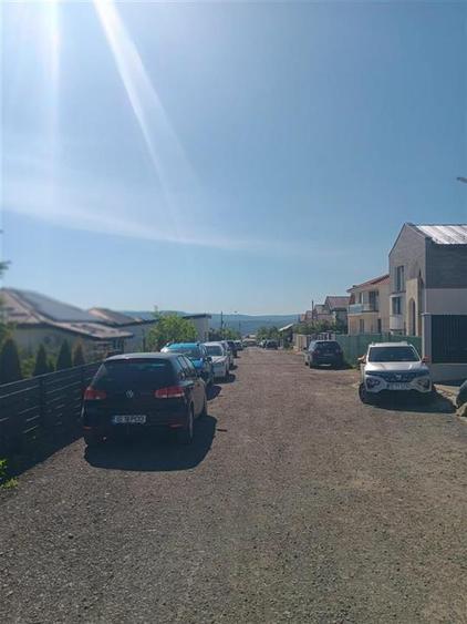 Casă individuală cu 4 camere cu Teren 330 Mp în Valea Adâncă