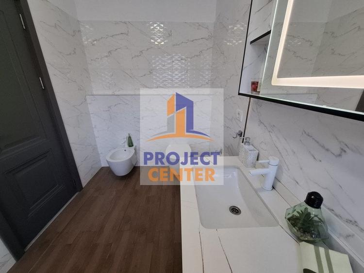 Casă individuală cu 4 camere cu Canalizare în Craiovei