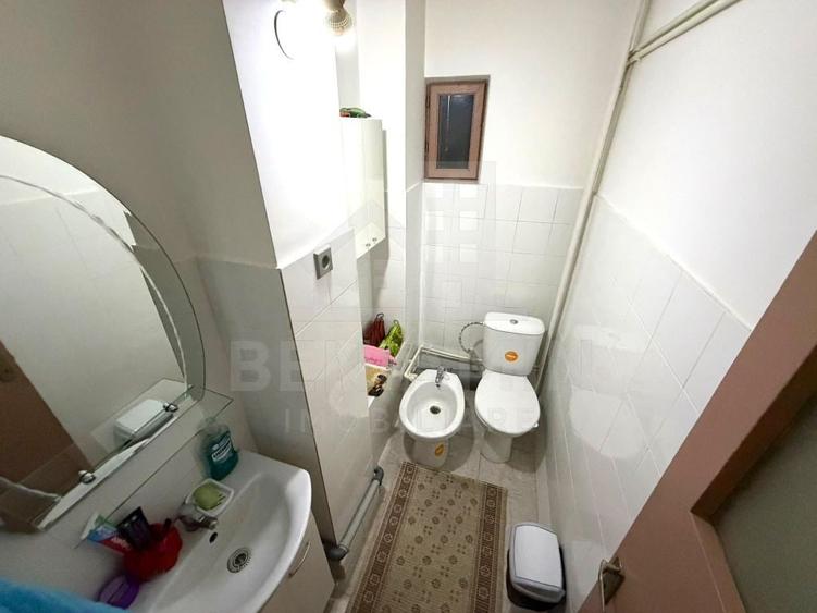 Apartament cu 3 camere decomandat în Central