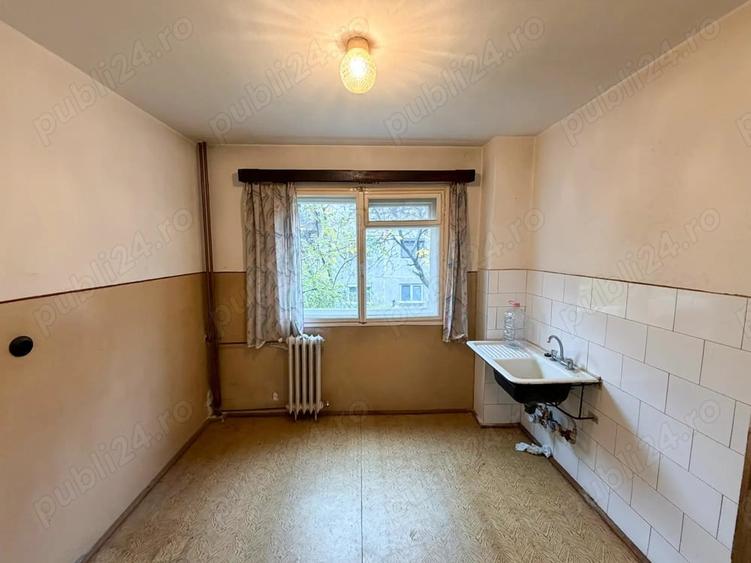 Apartament cu 3 camere decomandat în Decebal